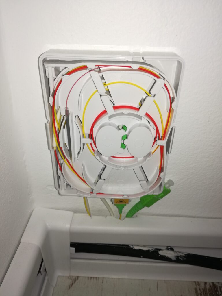 naprawa światłowodów